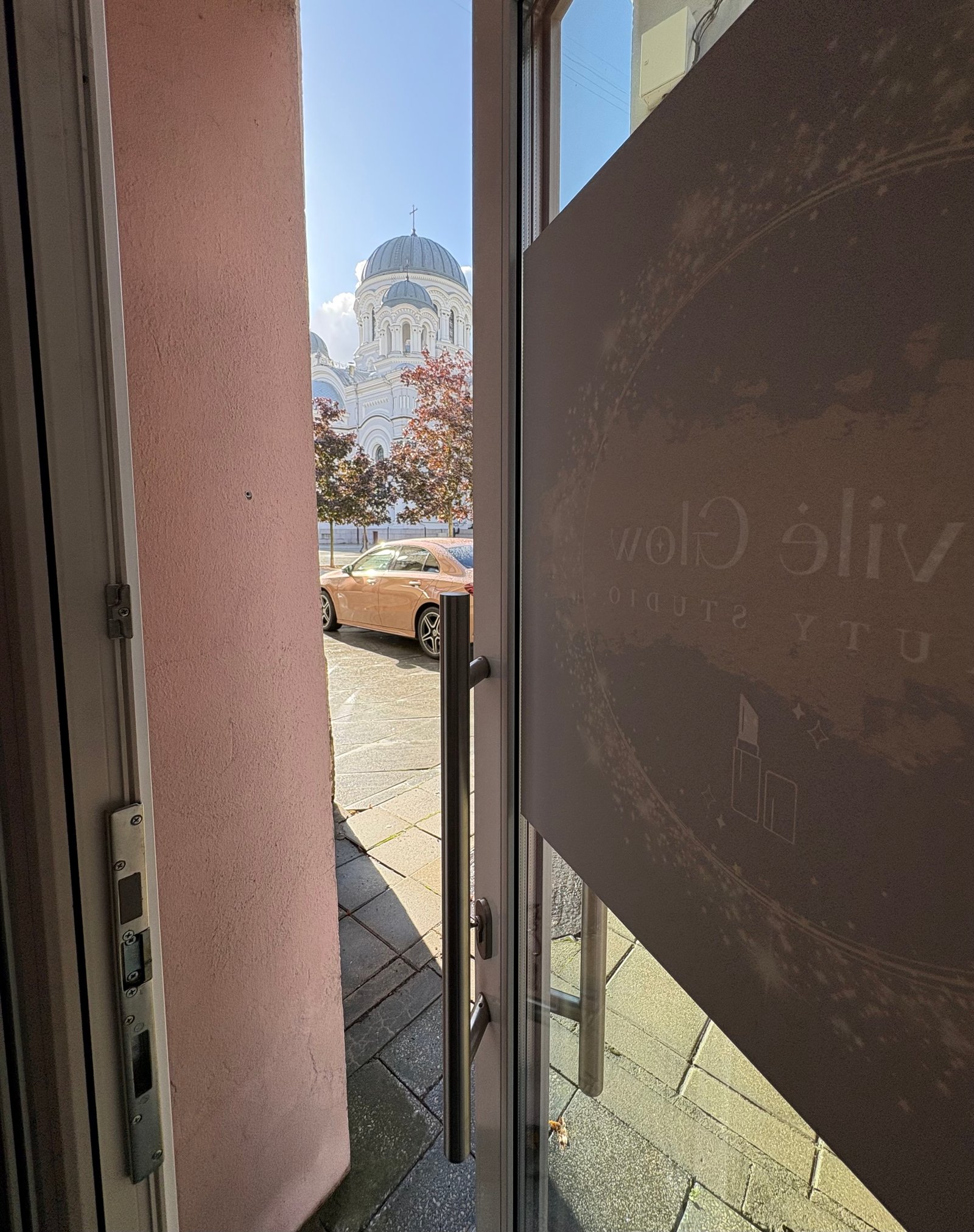 Vaizdas į Soborą iš Akvilė Glow Beauty Studio dieną